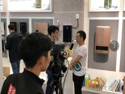 智创未来，汉逊人工智能热水器惊艳2018中国慧聪家电展!